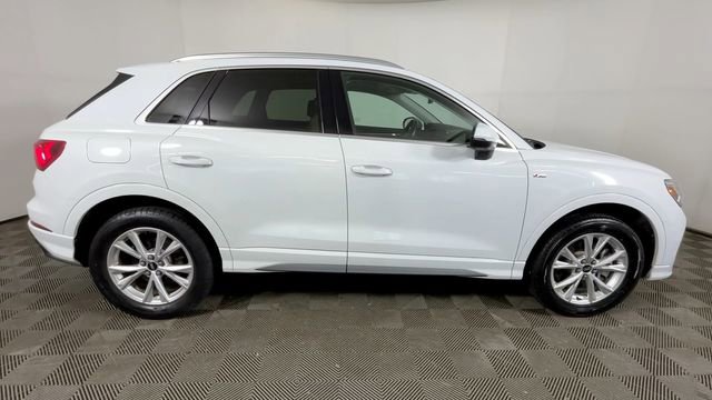 Used 2022 Audi Q3 2.0T Premium Plus AWD/4WD image 3