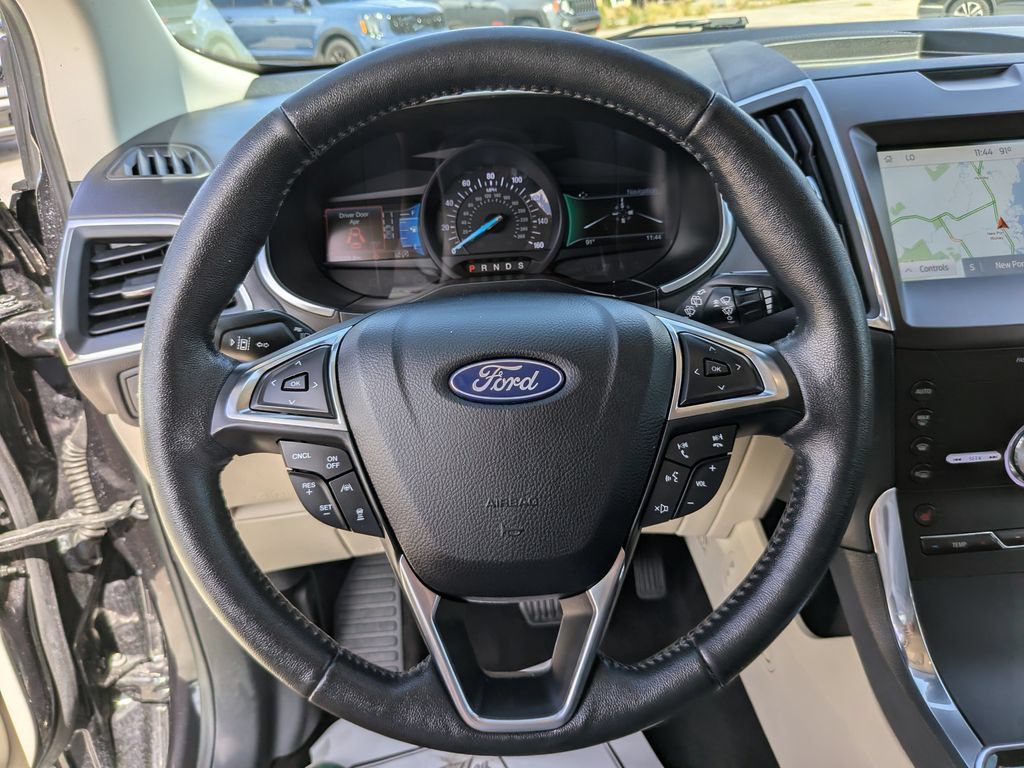 Used 2020 Ford Edge Titanium FWD image 30