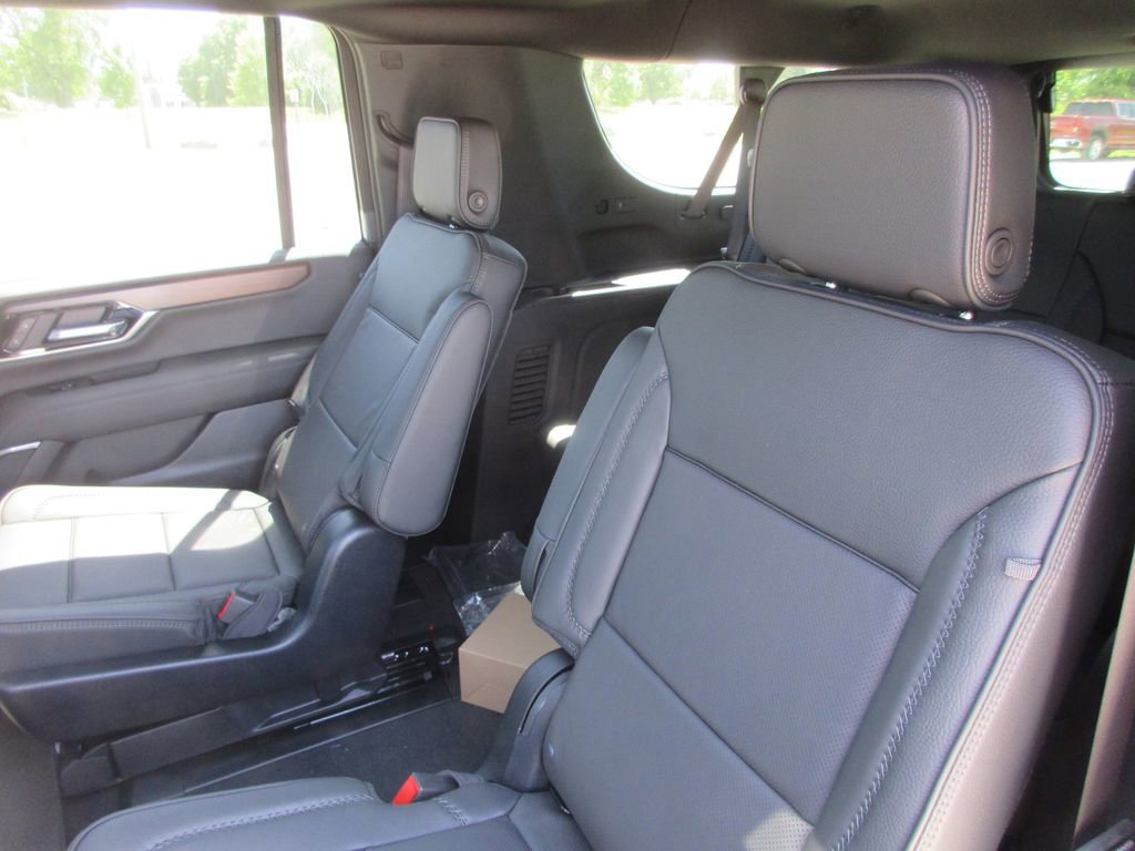 New 2026 GMC Yukon XL Denali w/ Denali Reserve Package AWD/4WD image 12