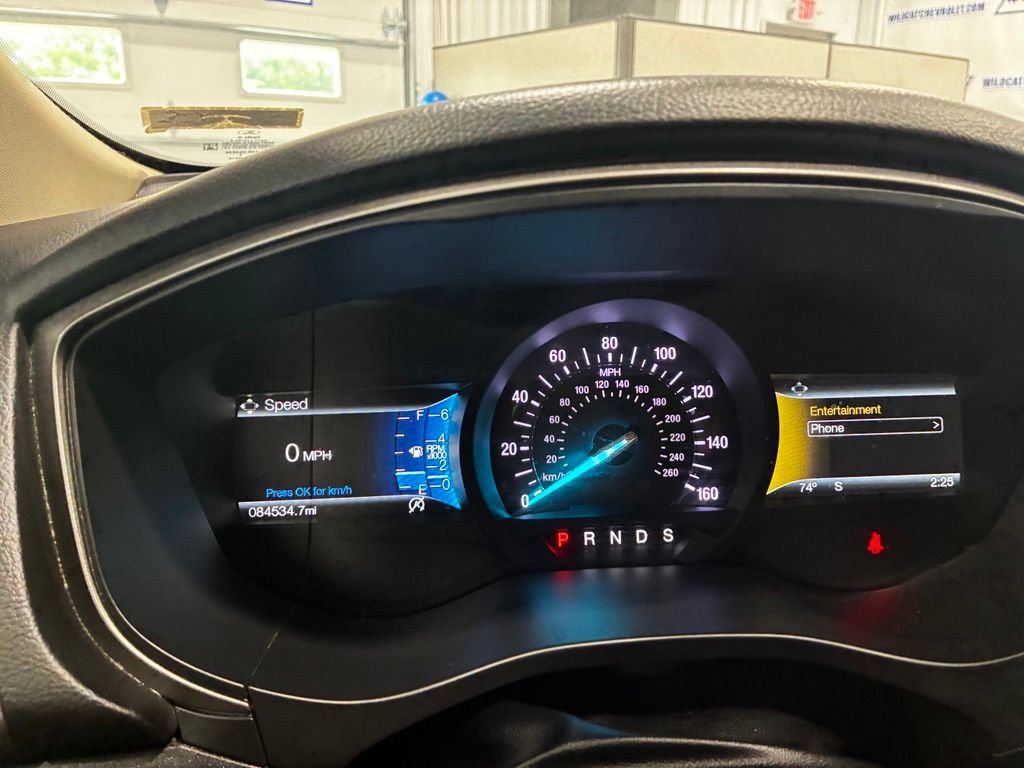 Used 2018 Ford Fusion SE w/ Fusion SE Technology Package FWD image 22