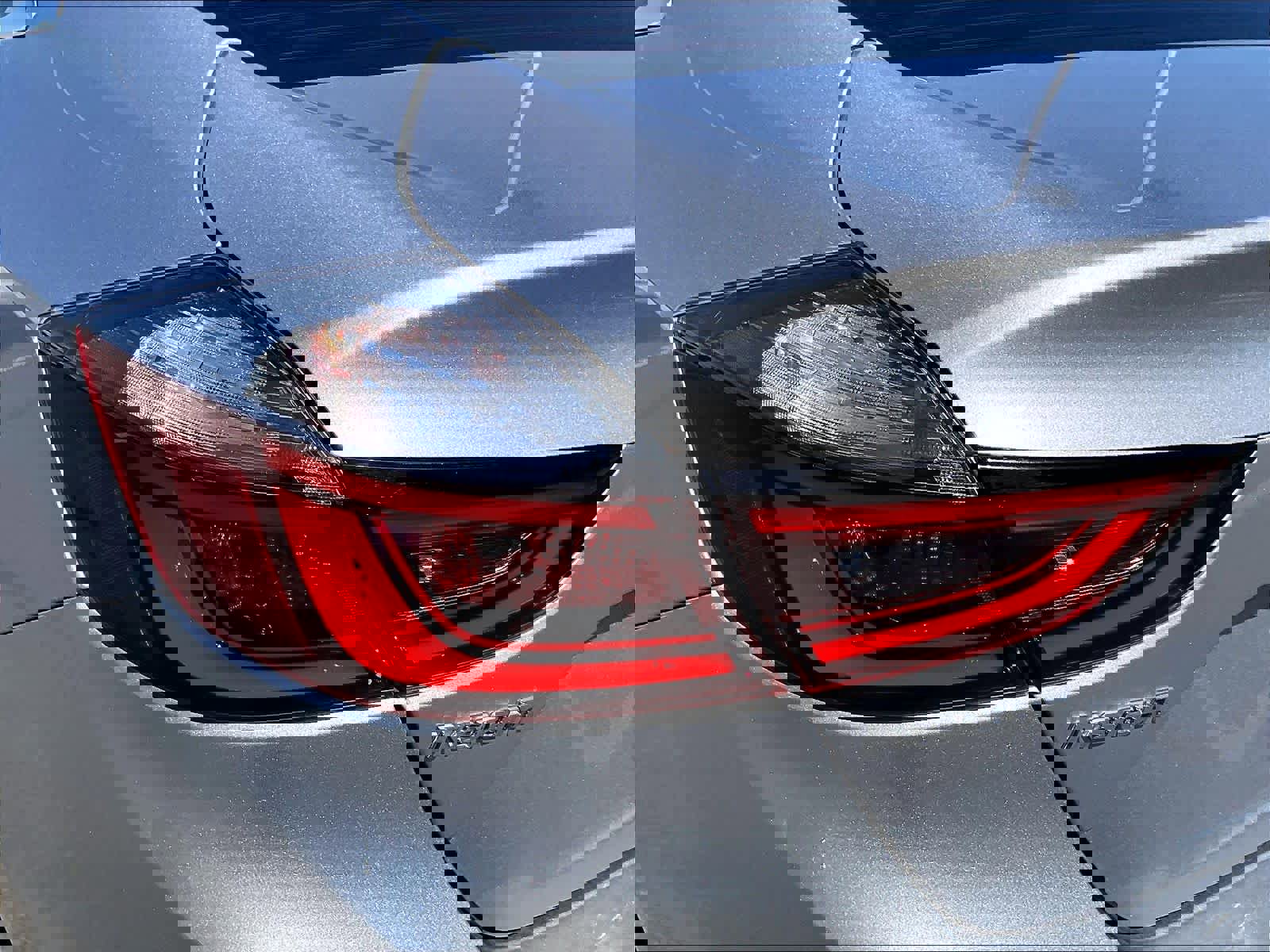 Used 2020 Honda Insight Touring image 30