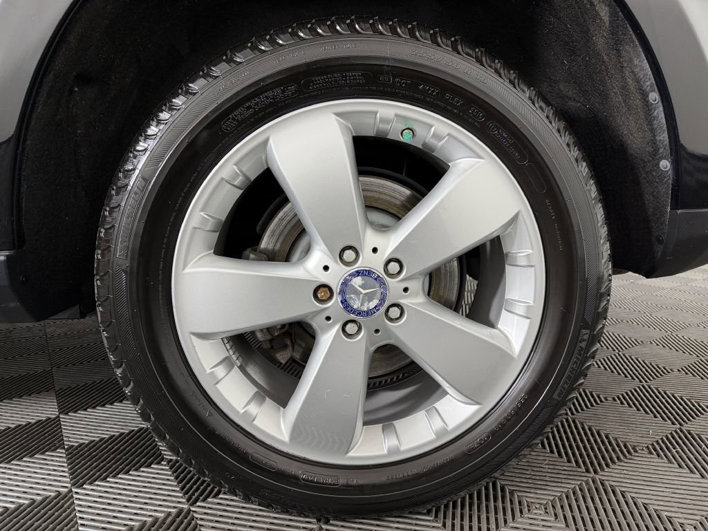 Used 2011 Mercedes-Benz ML 350 4MATIC image 32