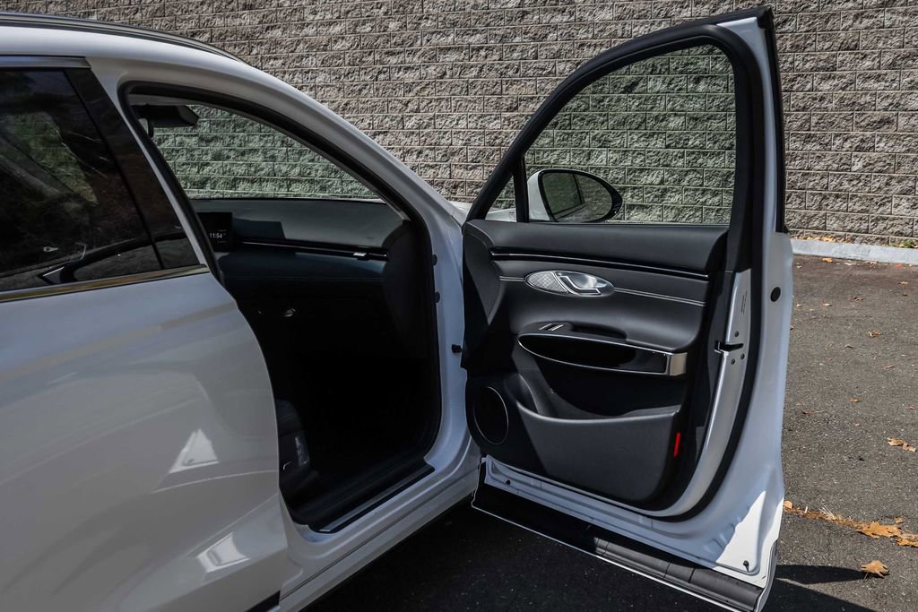 Used 2026 Genesis GV70 2.5T AWD/4WD image 14