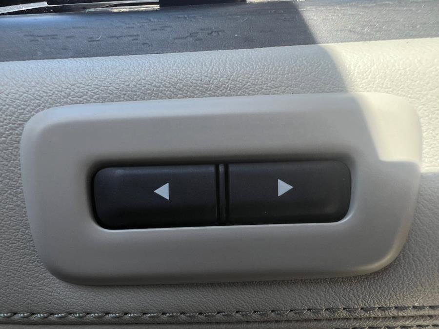 Used 2024 Nissan Ariya FWD image 33