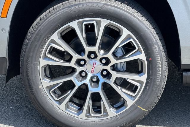 New 2026 GMC Yukon XL Denali w/ Denali Reserve Package image 26