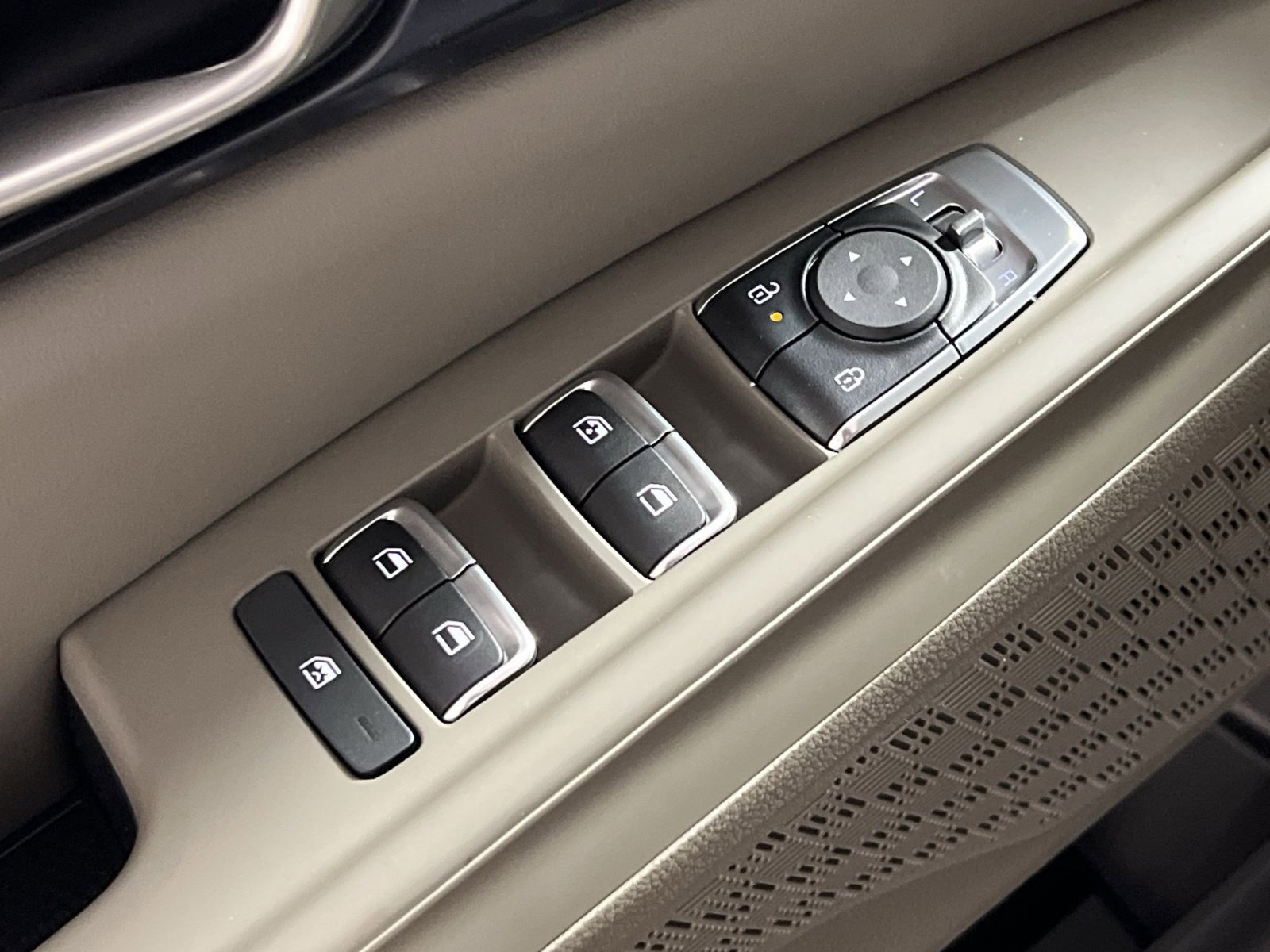 New 2026 Kia Carnival LXS image 13