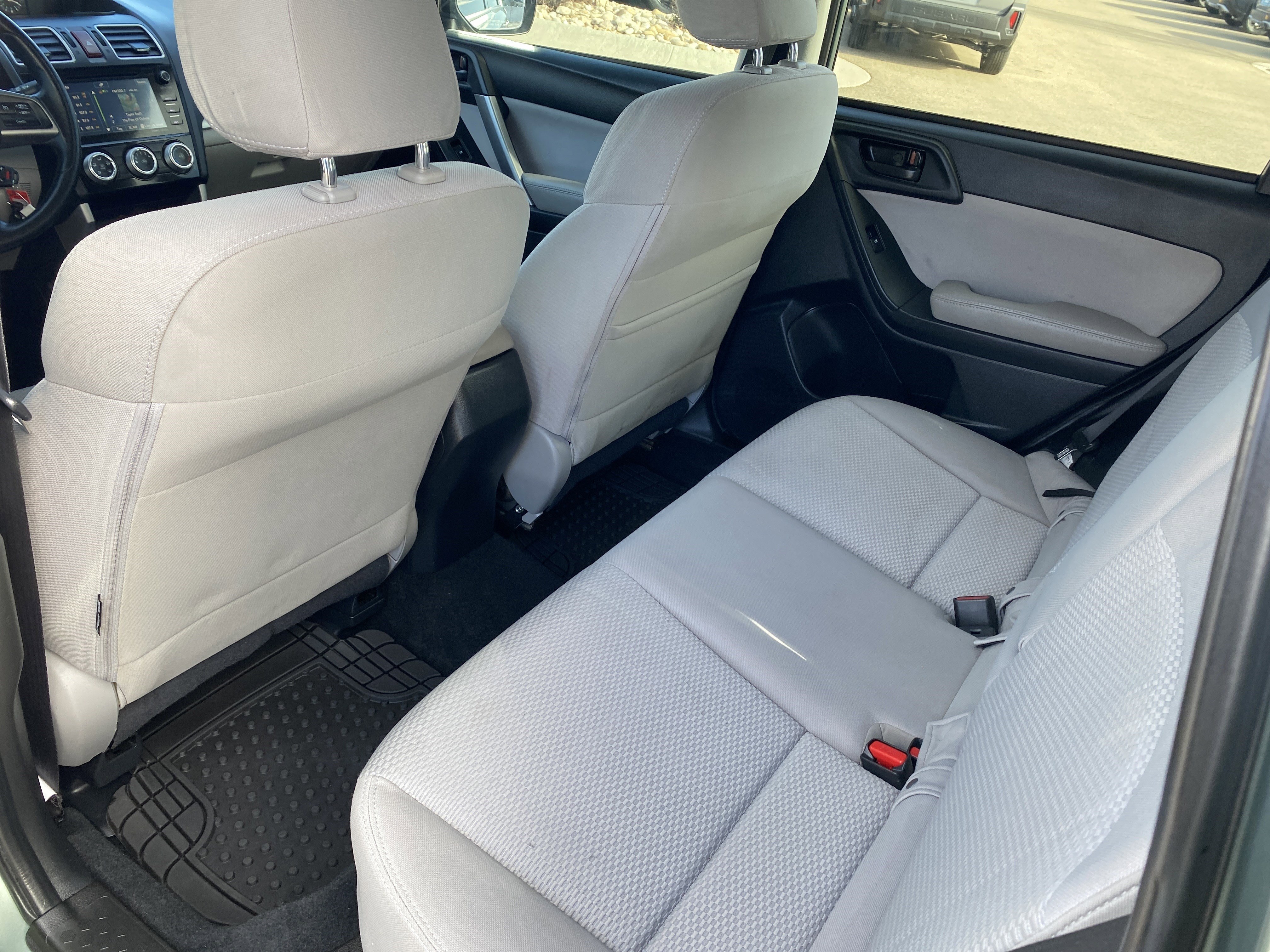 Used 2016 Subaru Forester 2.5i Premium w/ All-Weather Package image 19