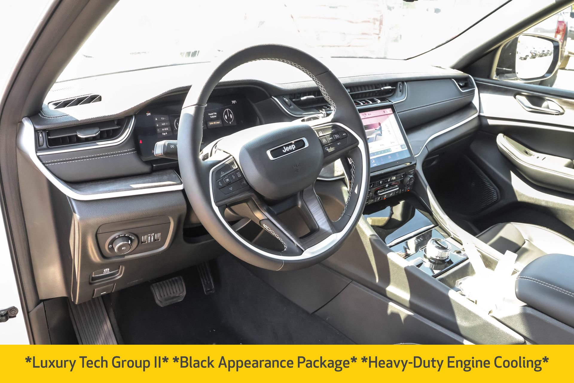 New 2025 Jeep Grand Cherokee Limited w/ Luxury Tech Group II image 4