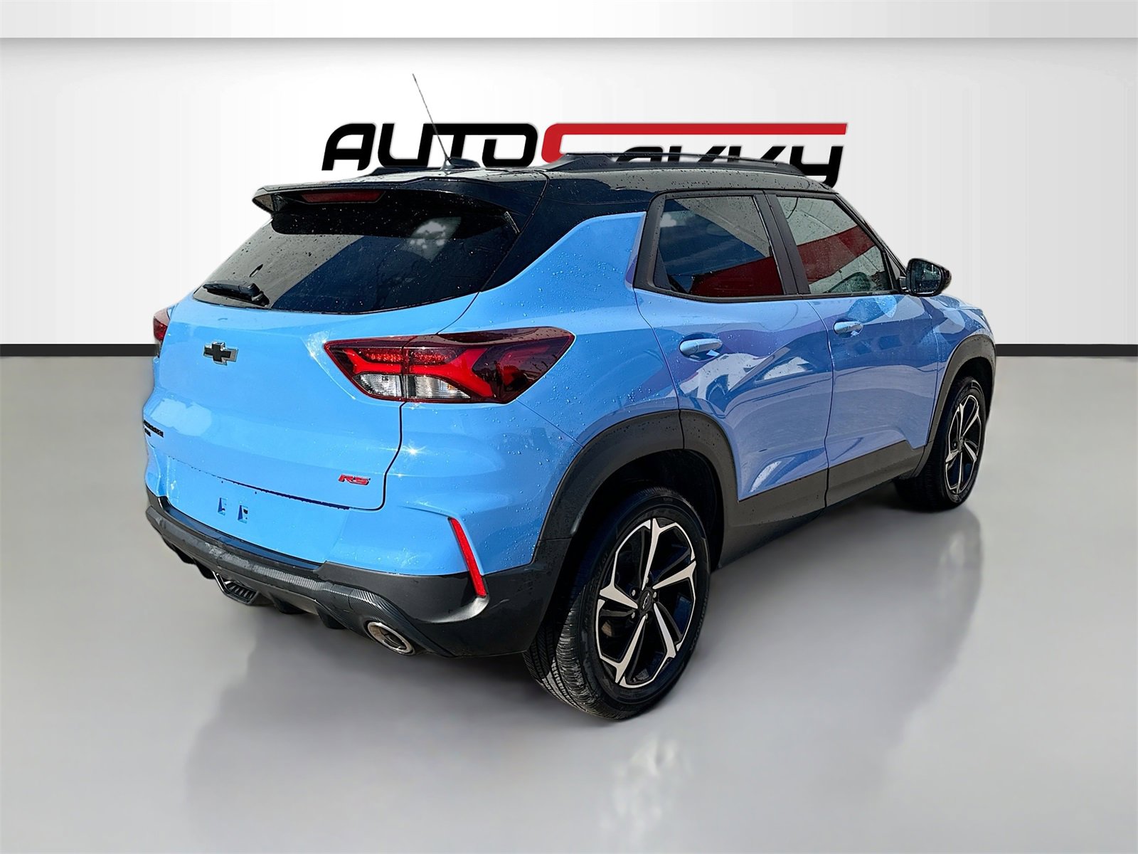 Used 2023 Chevrolet TrailBlazer RS w/ Sun and Liftgate Package image 7