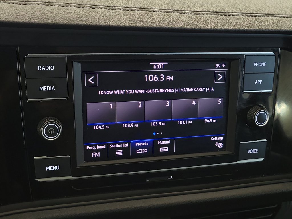 Used 2024 Volkswagen Jetta SE FWD image 17