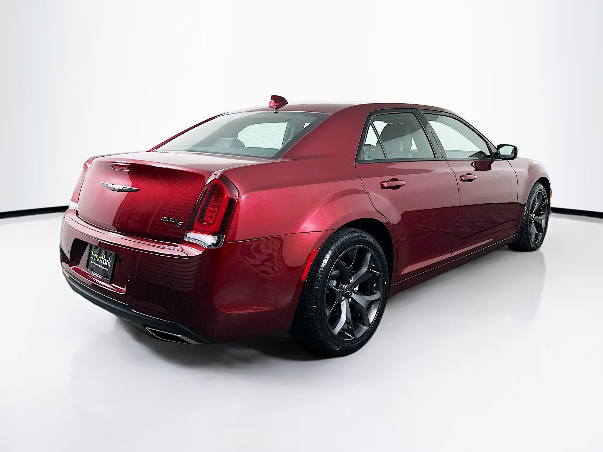 Used 2023 Chrysler 300 S image 9