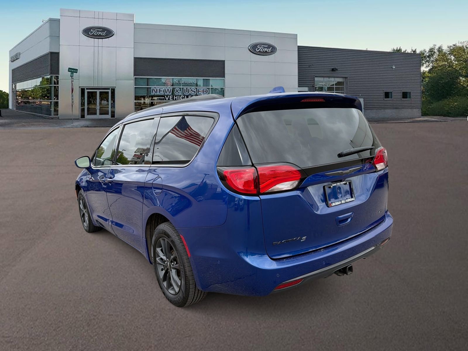 Used 2020 Chrysler Pacifica Touring-L AWD/4WD image 8