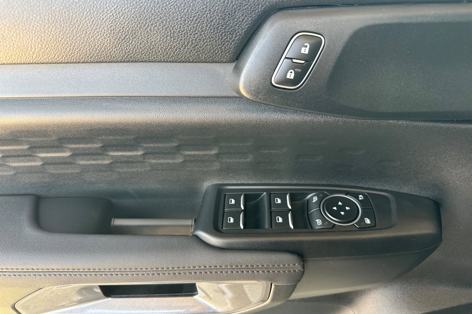 New 2025 Ford Ranger XLT w/ Equipment Group 301A High image 11