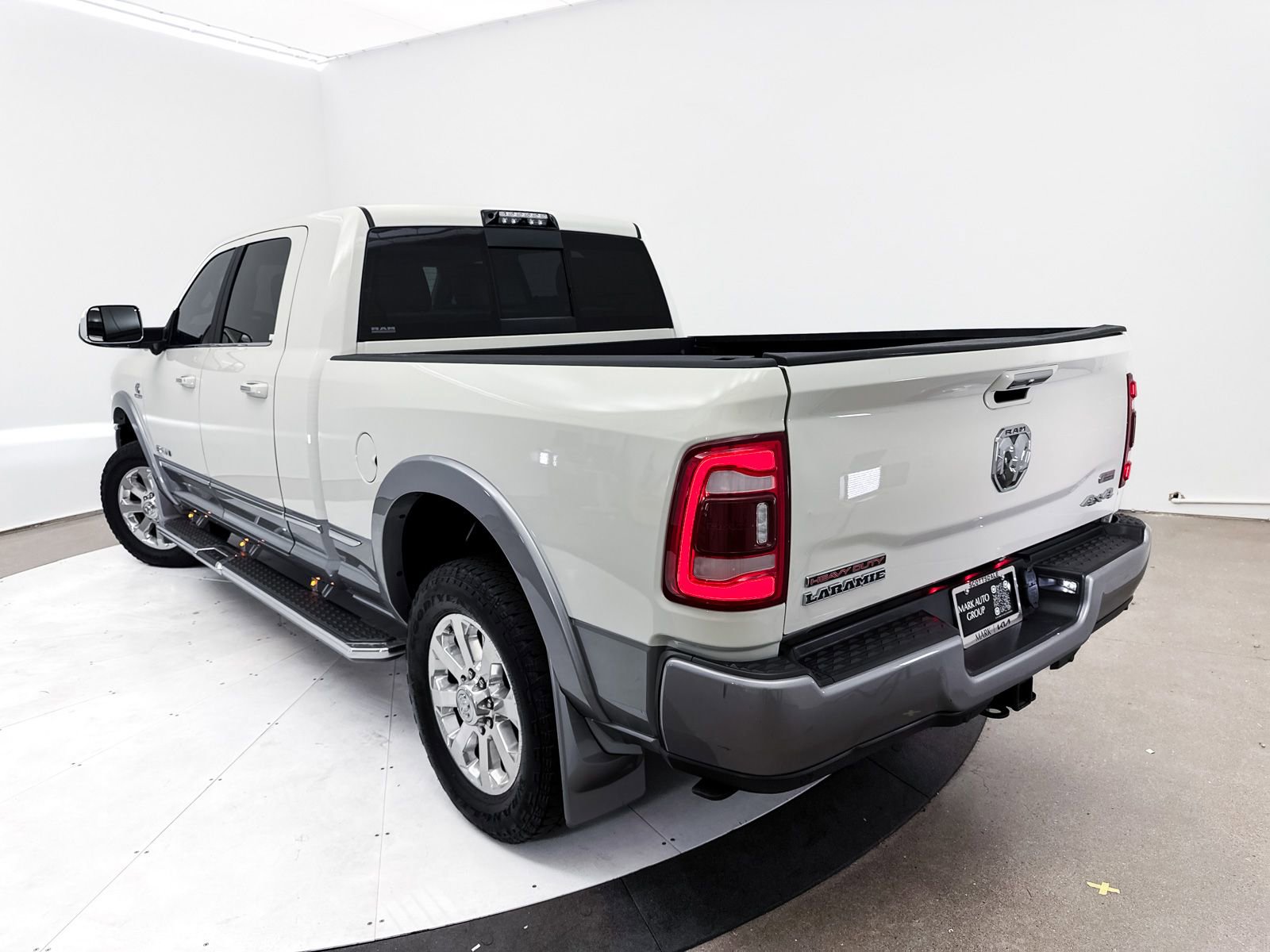 Used 2021 RAM 3500 Laramie AWD/4WD image 2