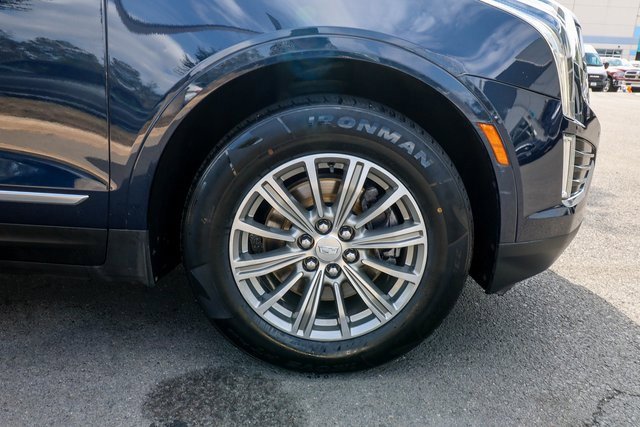 Used 2017 Cadillac XT5 Luxury w/ Driver Awareness Package image 29