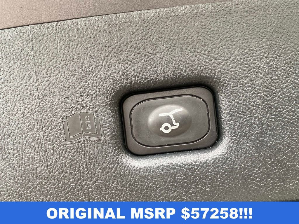 Used 2023 Lincoln Nautilus Reserve AWD/4WD image 6