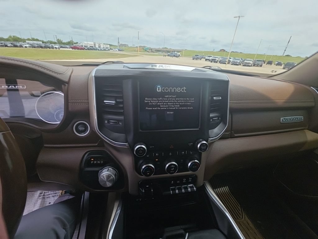 Used 2019 RAM 1500 Laramie RWD image 12