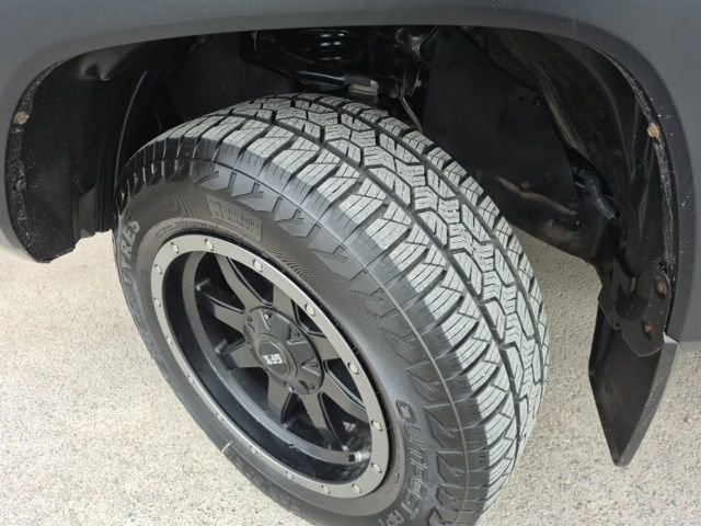 Used 2019 Toyota Tacoma TRD Off-Road image 34