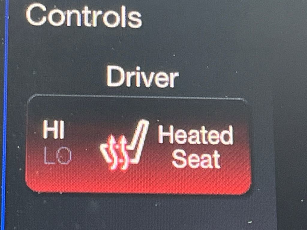 Used 2016 Chrysler 300 Limited w/ Driver Convenience Group image 13