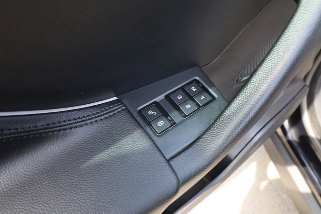 Used 2020 Jaguar F-PACE Premium image 37