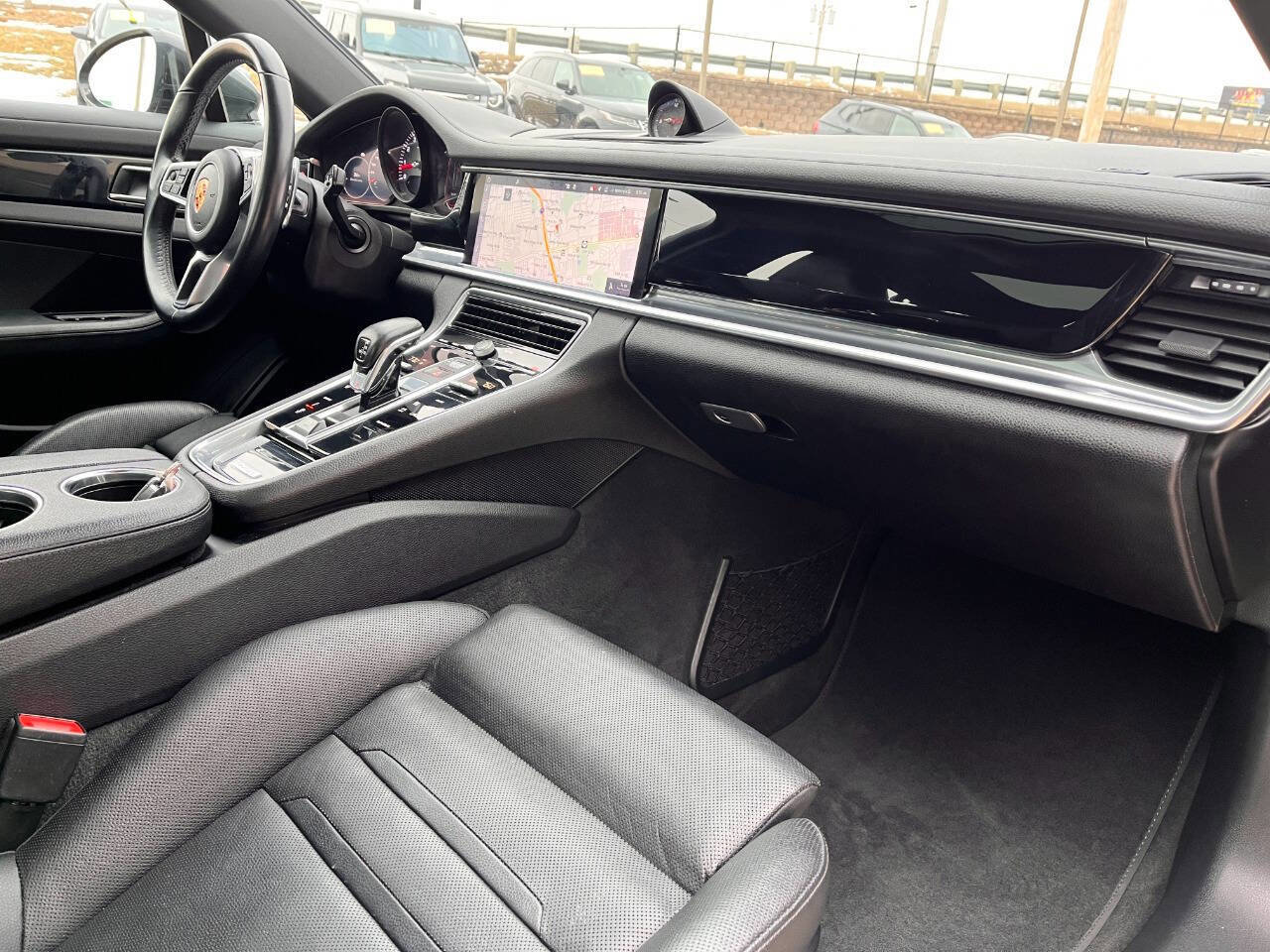 Used 2019 Porsche Panamera 4 image 26