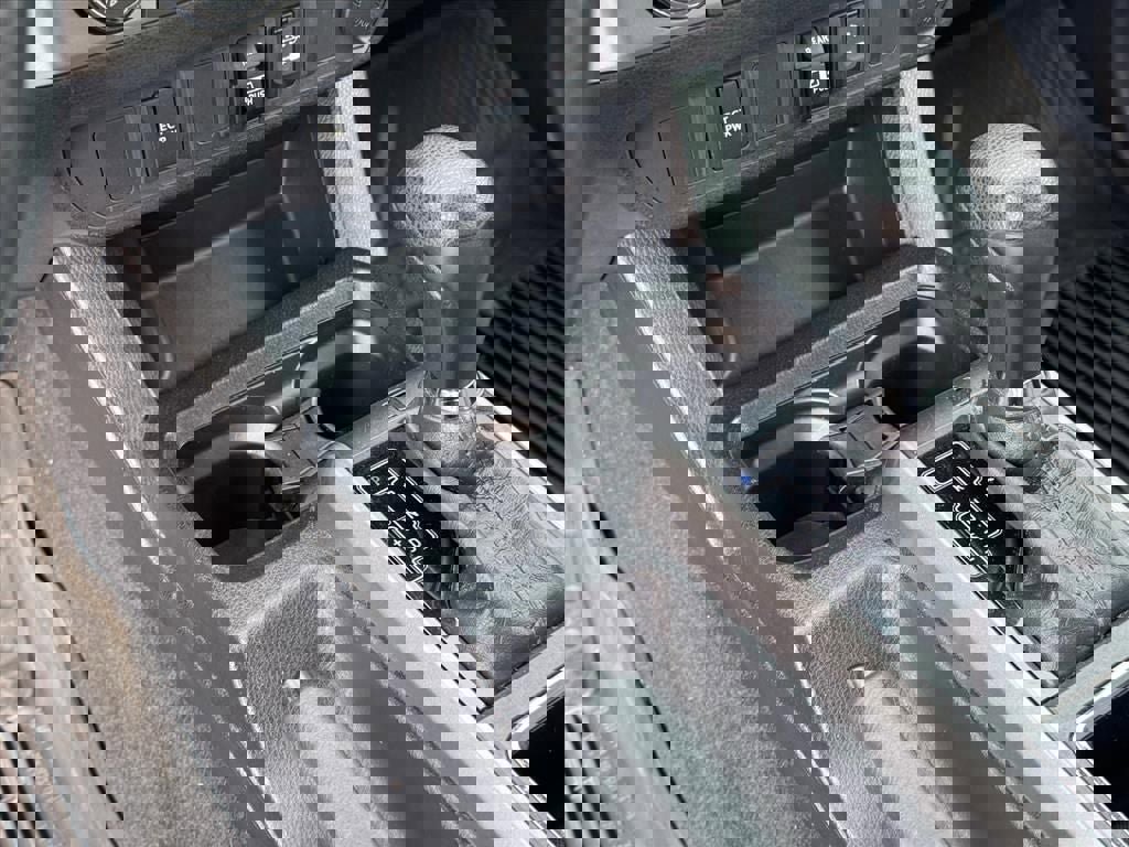 Used 2018 Toyota Tacoma SR5 image 20