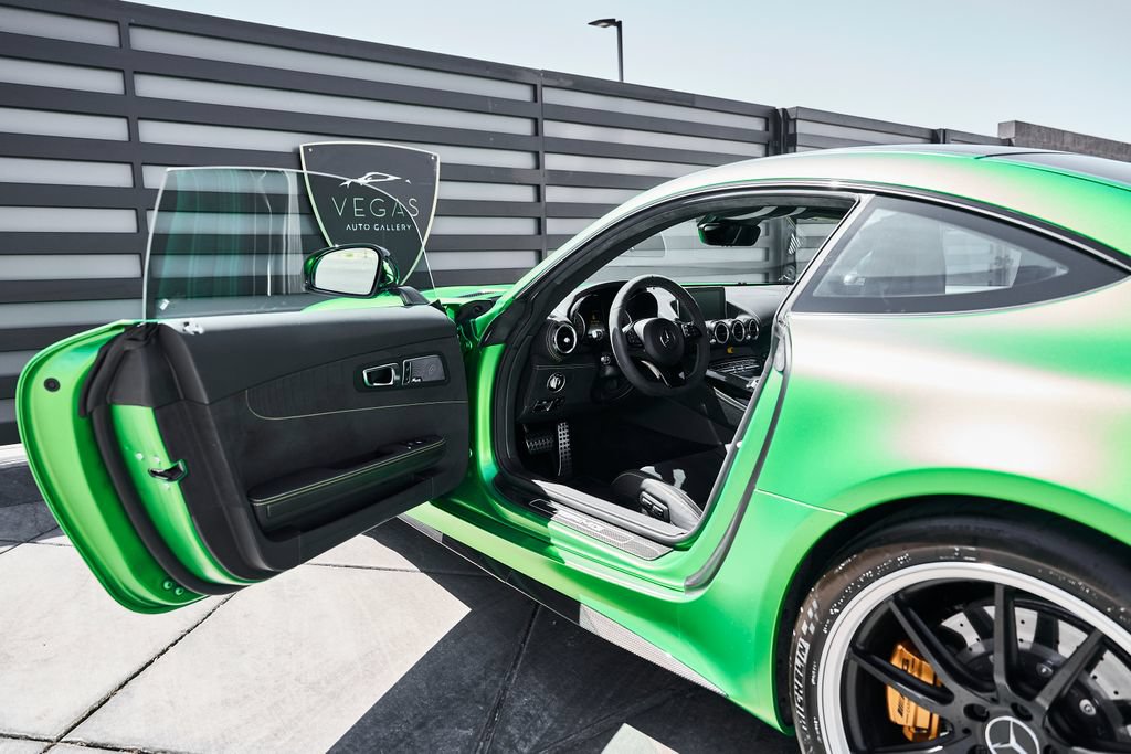 Used 2018 Mercedes-Benz AMG GT R image 39