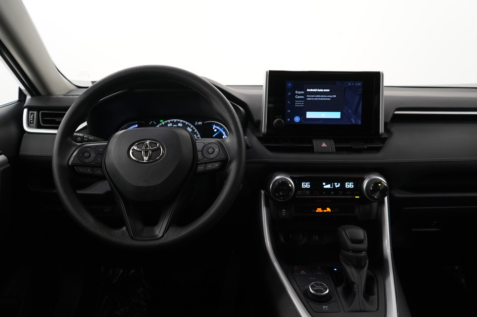 Used 2025 Toyota RAV4 XLE image 12