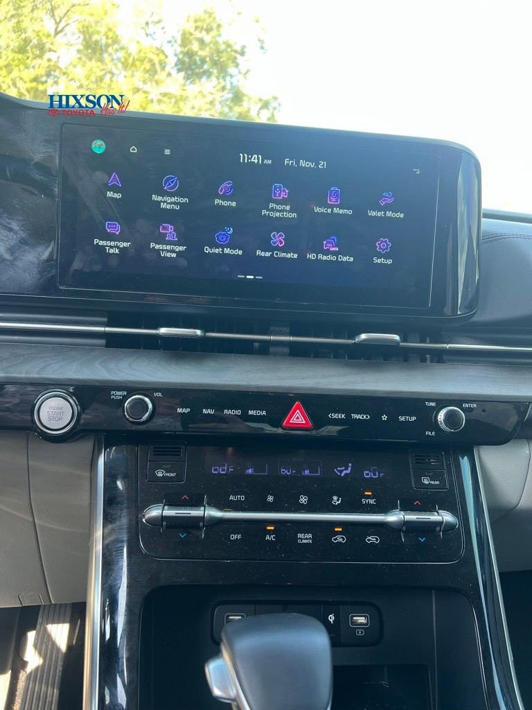 Used 2024 Kia Carnival EX image 7