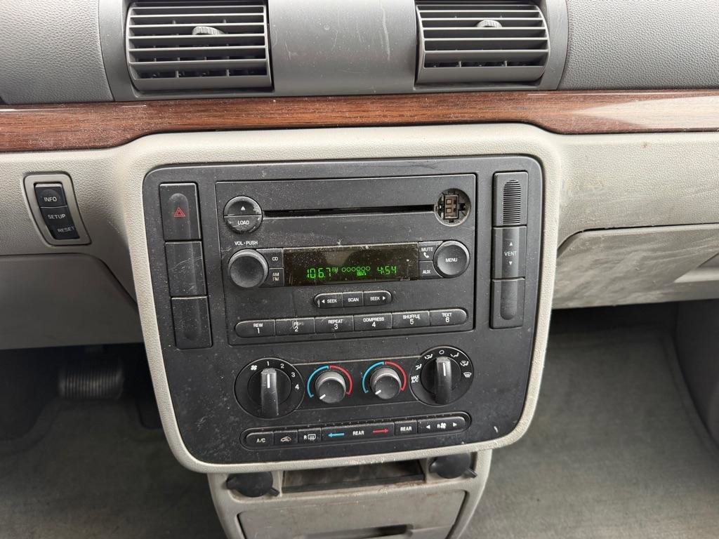 Used 2004 Ford Freestar SEL FWD image 24