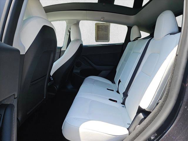 Used 2024 Tesla Model Y 2WD image 18
