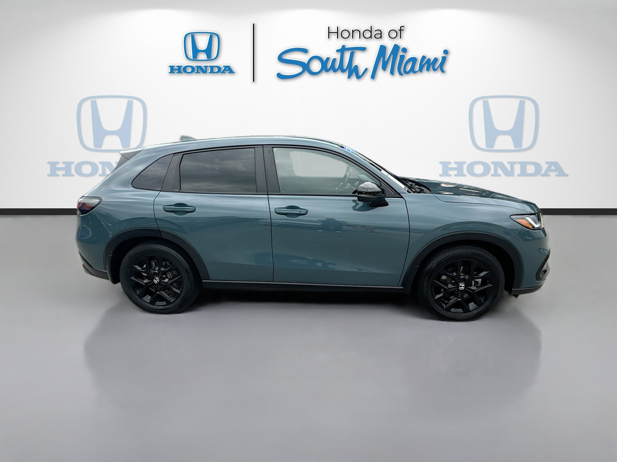 Certified 2025 Honda HR-V Sport image 8