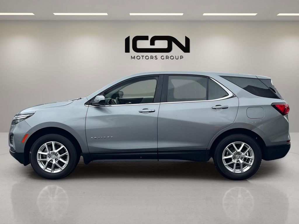 Used 2023 Chevrolet Equinox LT w/ Driver Convenience Package image 2