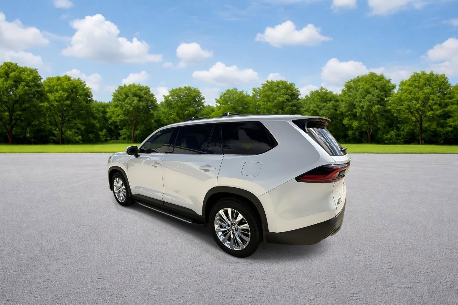 Used 2025 Toyota Grand Highlander AWD image 5