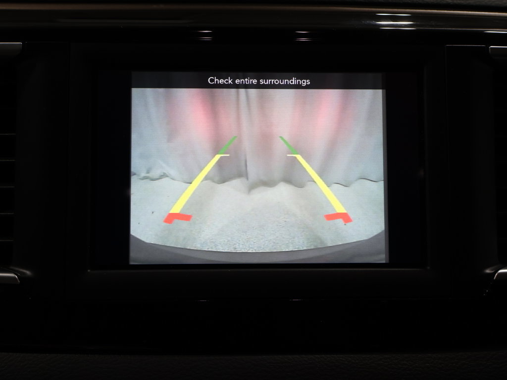 Used 2018 Chrysler Pacifica Touring Plus FWD image 31