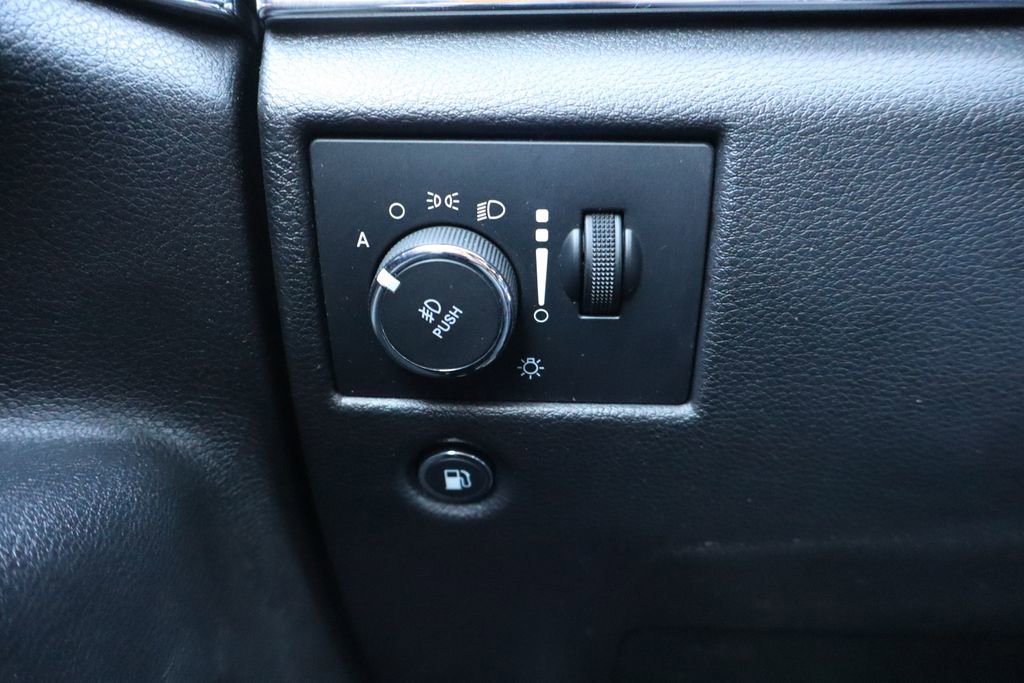 Used 2021 Jeep Grand Cherokee Limited AWD/4WD image 13
