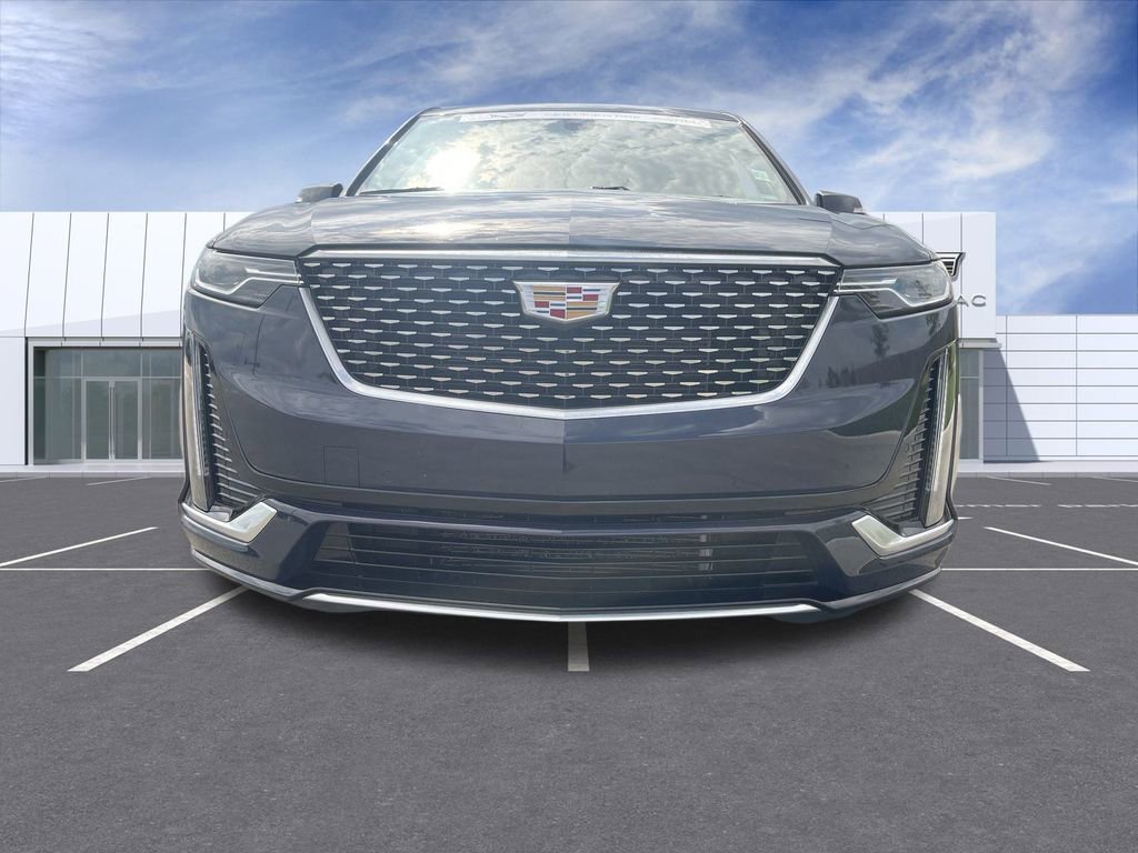 Certified 2025 Cadillac XT6 Premium Luxury image 3