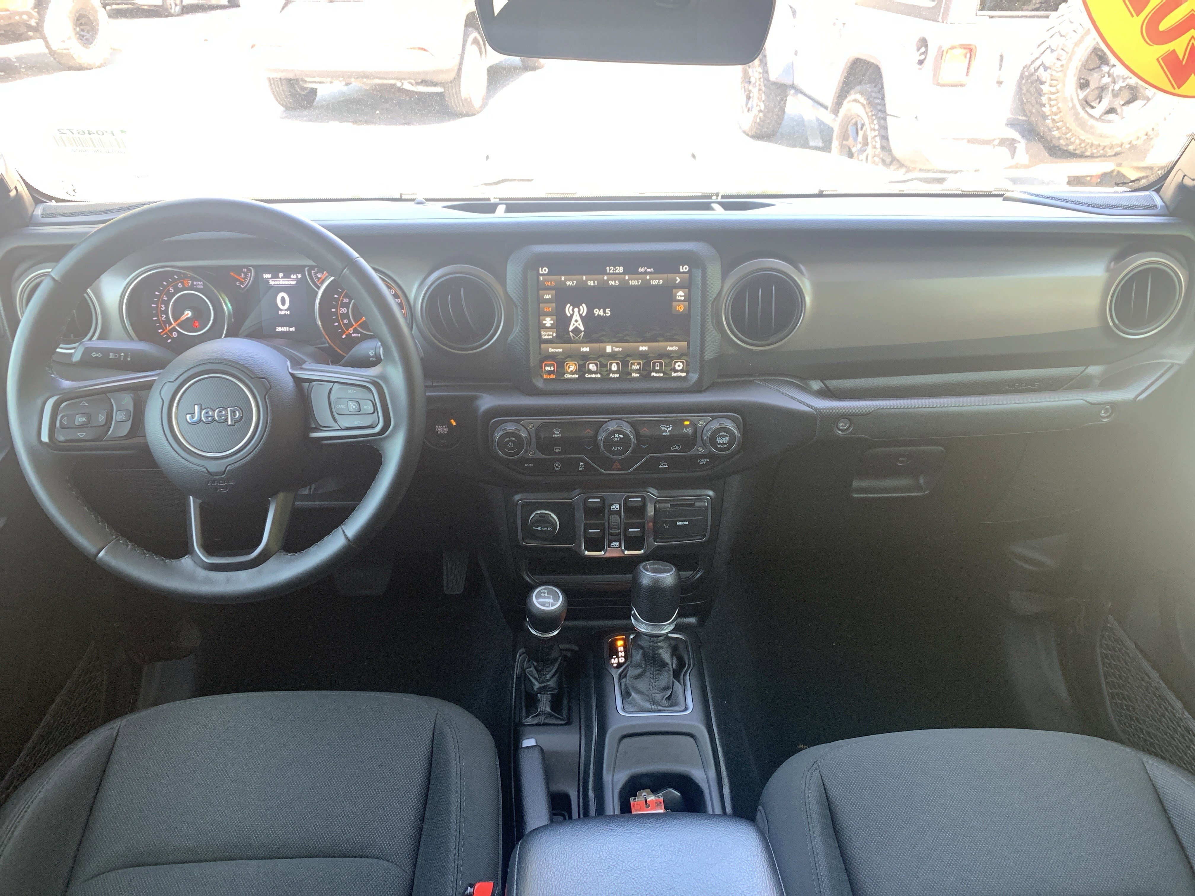 Used 2022 Jeep Gladiator Sport image 27
