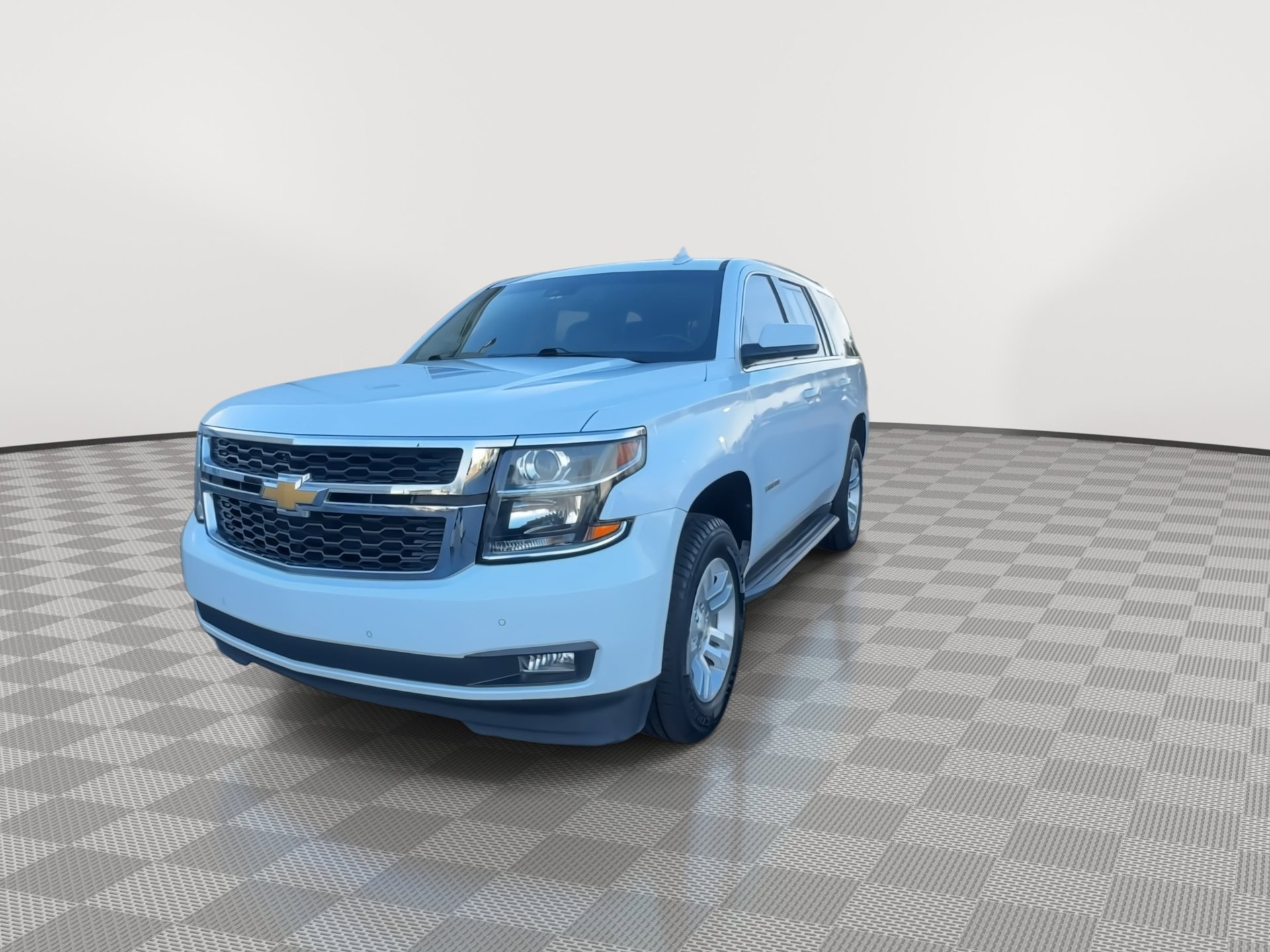 Used 2018 Chevrolet Tahoe LT w/ Luxury Package image 4