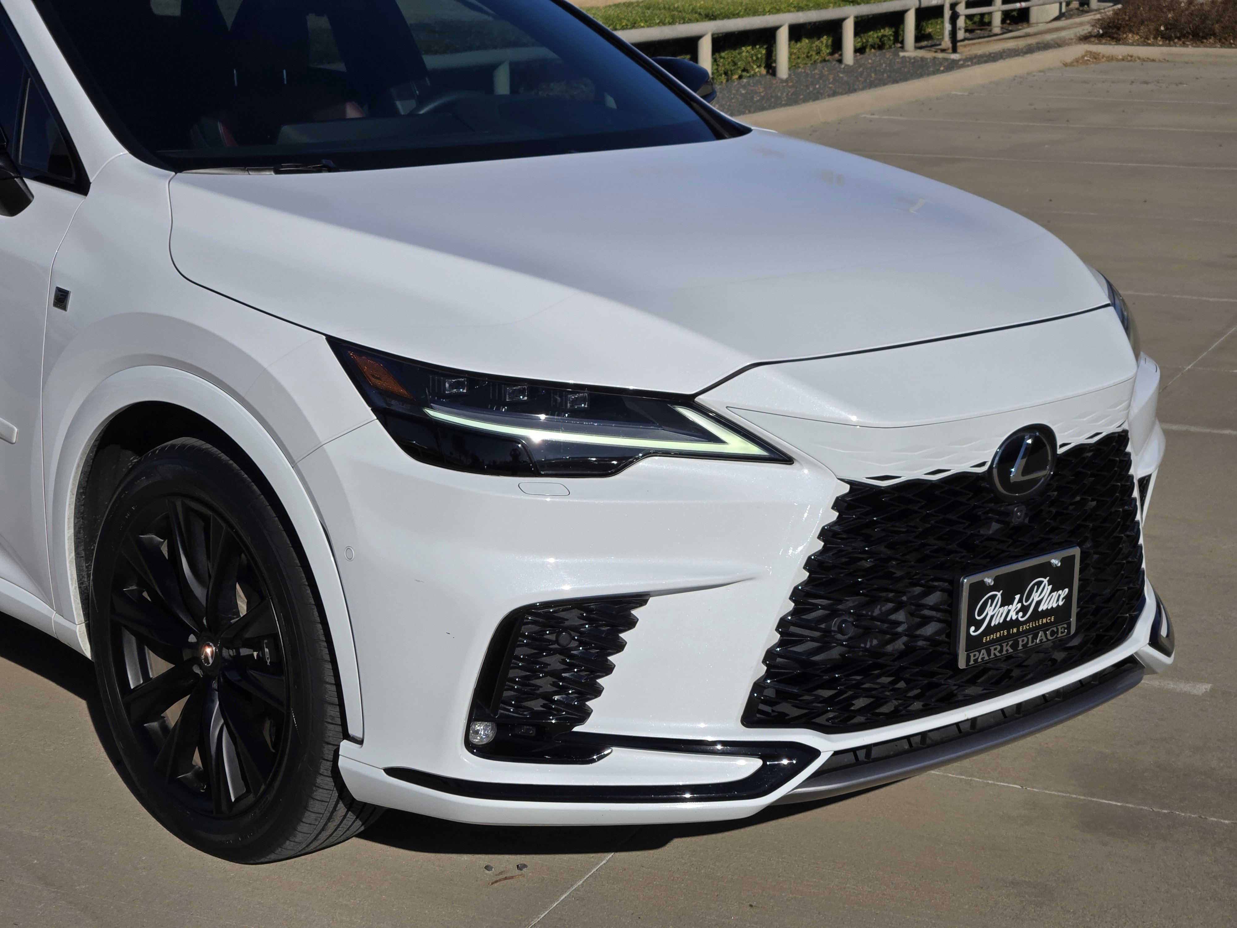 Used 2023 Lexus RX 500h F Sport image 10