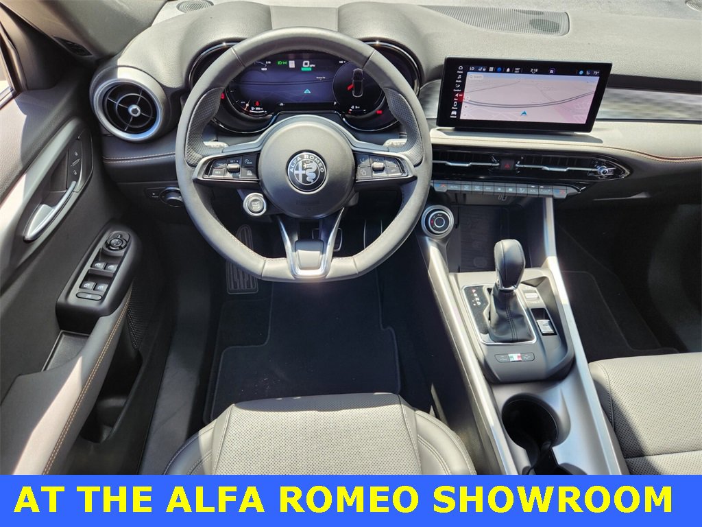 Used 2025 Alfa Romeo Tonale w/ Premium Package image 12