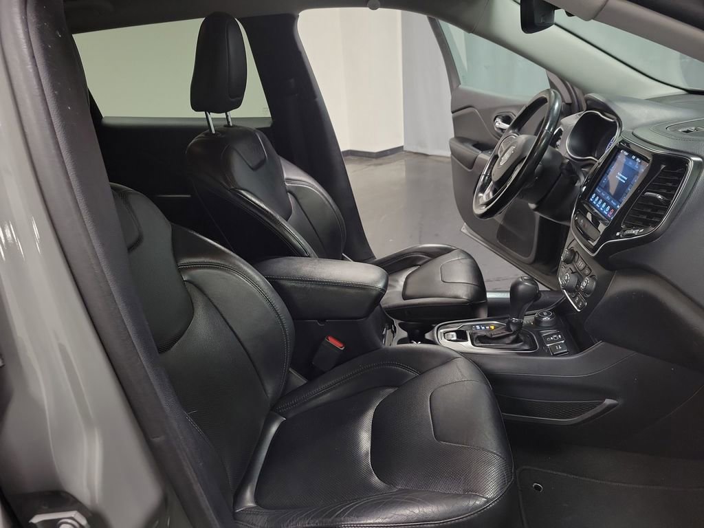 Used 2019 Jeep Cherokee Limited AWD/4WD image 22