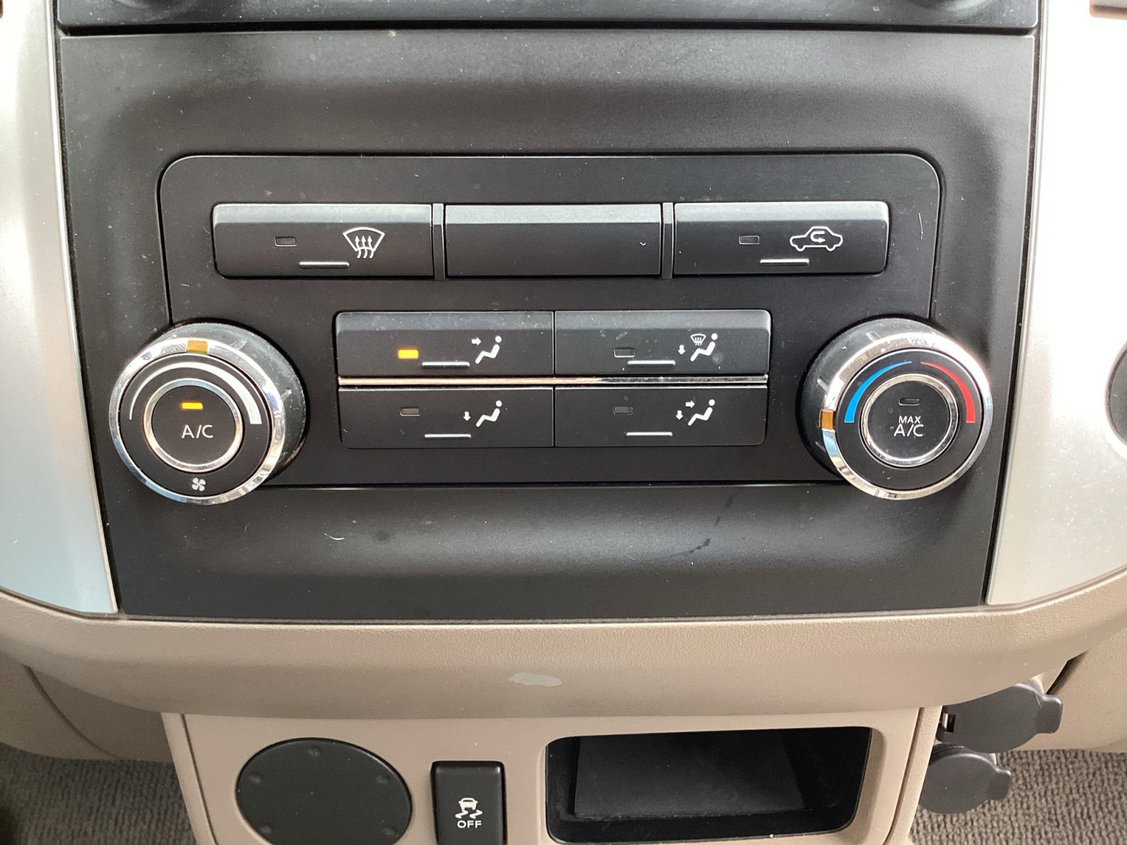 Used 2014 Nissan Frontier SV RWD image 19