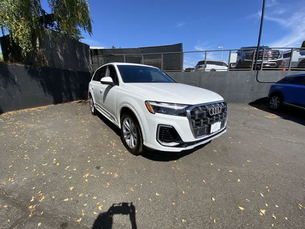 Used 2025 Audi Q7 3.0T Premium Plus AWD/4WD image 8