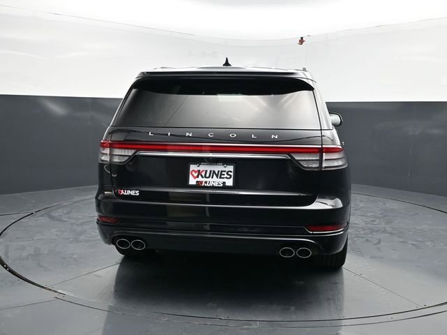 Used 2023 Lincoln Aviator Reserve w/ Equipment Group 201A AWD/4WD image 8