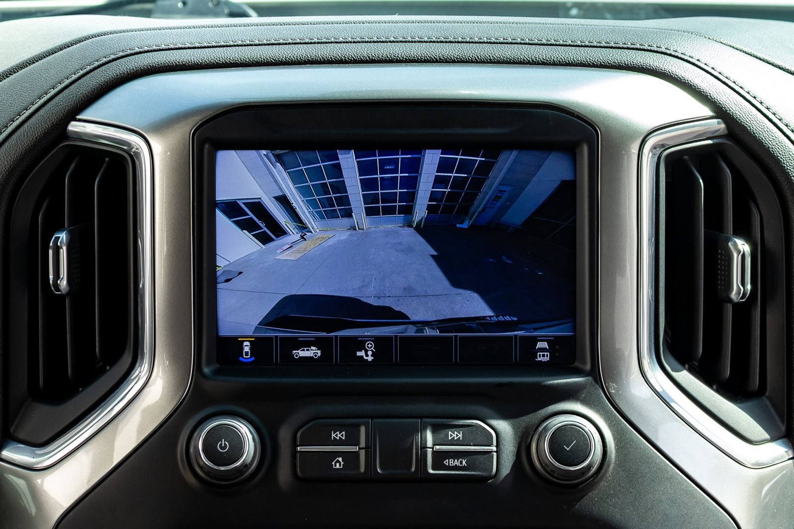 Used 2022 Chevrolet Silverado 2500 LTZ w/ LTZ Plus Package AWD/4WD image 25