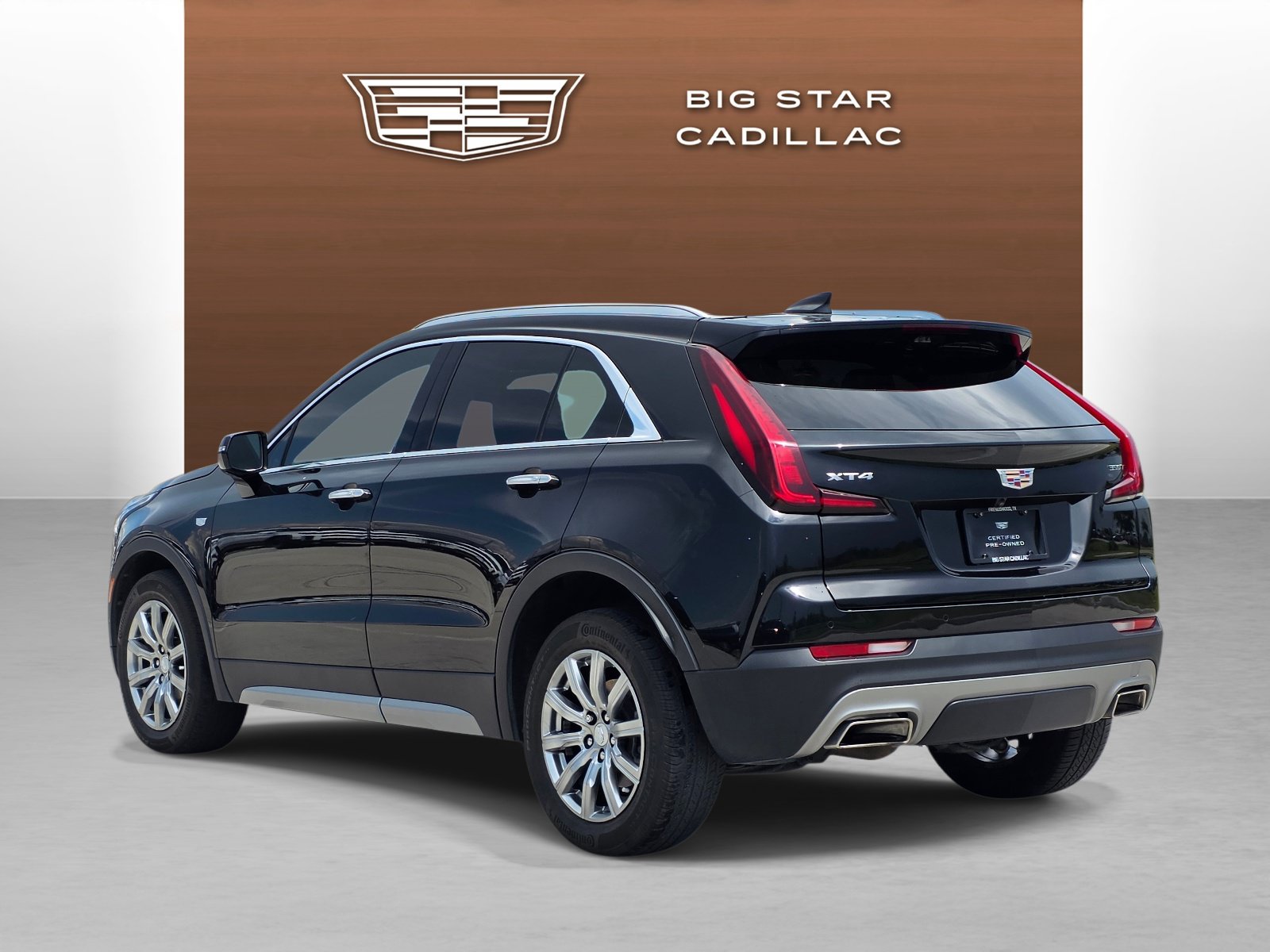 Certified 2023 Cadillac XT4 Premium Luxury w/ Technology Package FWD image 3