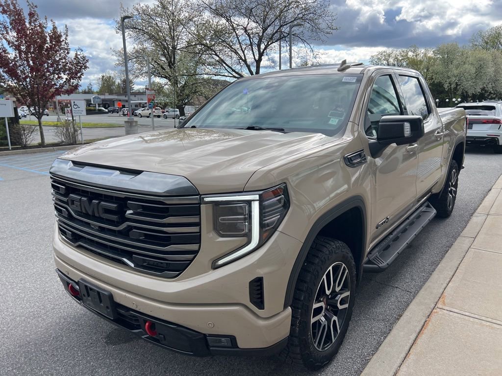 Used 2023 GMC Sierra 1500 AT4 w/ AT4 Premium Package AWD/4WD image 42