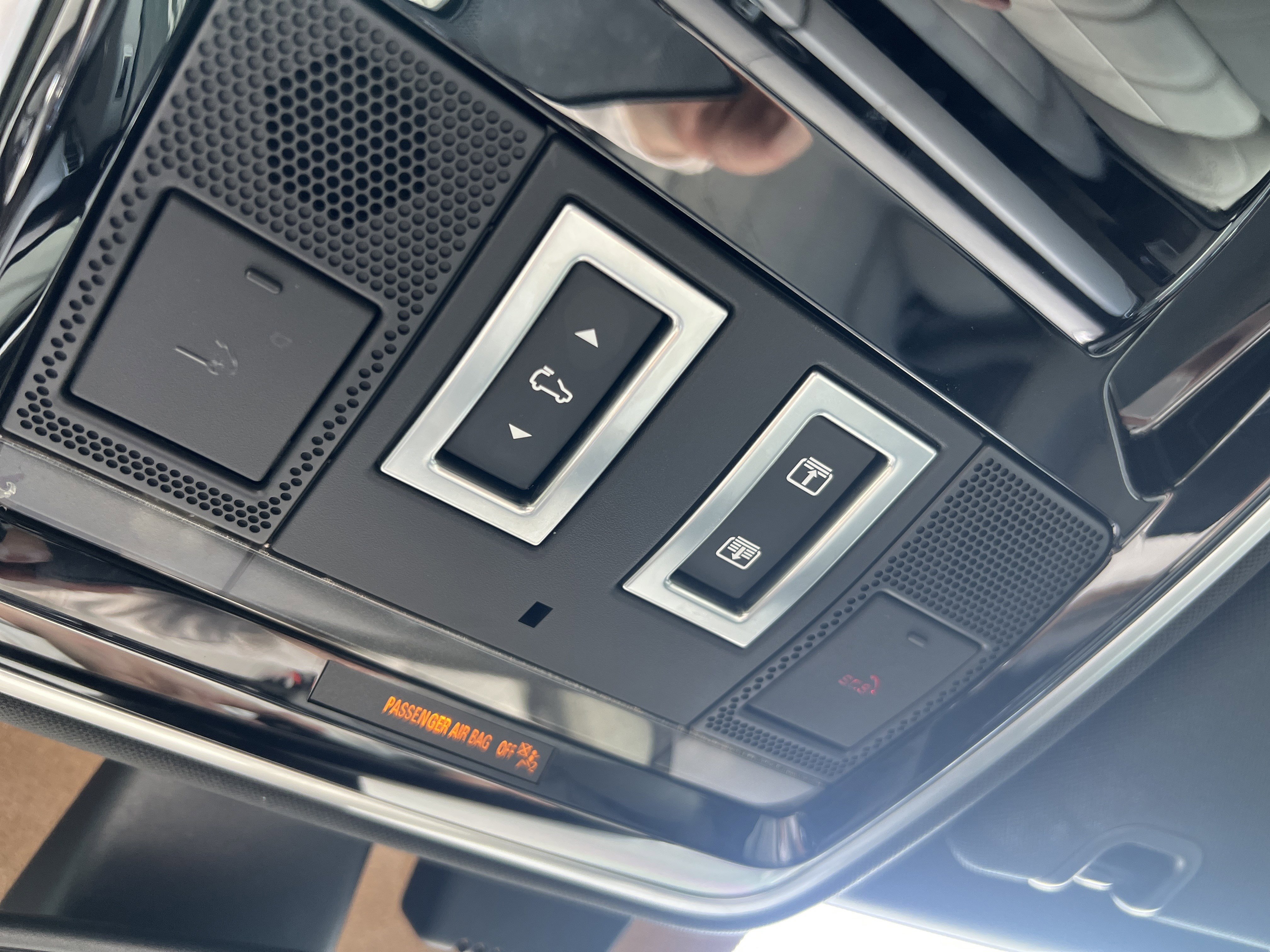 Used 2016 Land Rover Range Rover HSE image 20