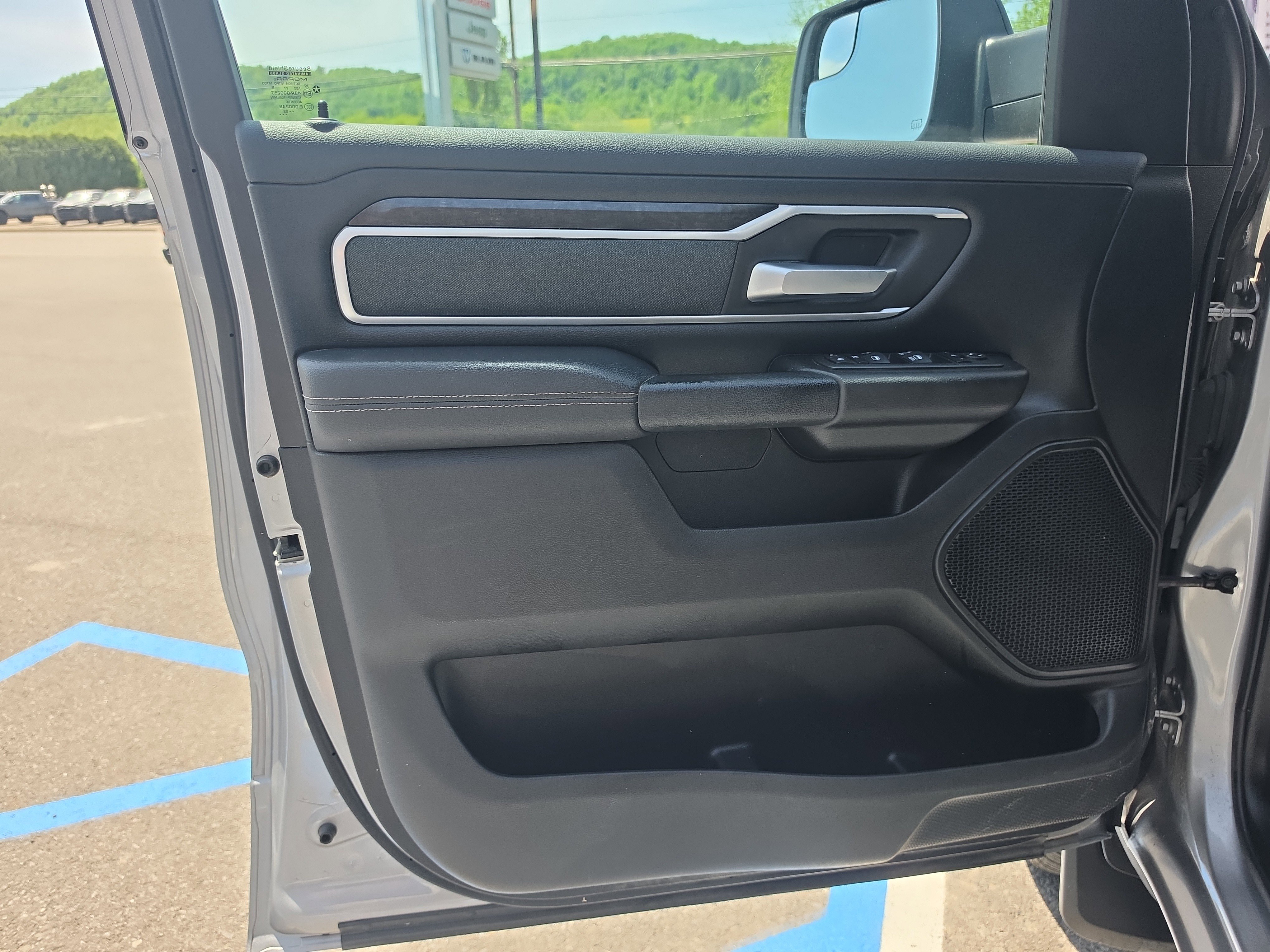 Used 2022 RAM 1500 Big Horn AWD/4WD image 16
